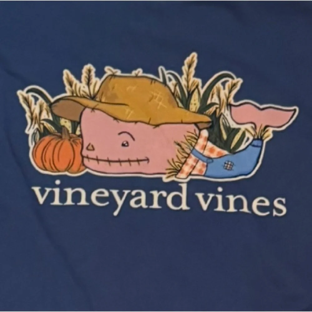 📌Vineyard Vines Fall T-shirt